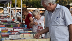 4. EDREMİT KİTAP FUARI SALI GÜNÜ BAŞLIYOR!