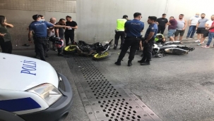 İki motosiklet alt geçitte çarpıştı: 3 yaralı 