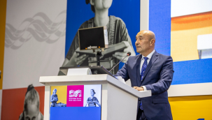 "İzmir'de yeni bir şehir kültürü tarif ediyoruz"