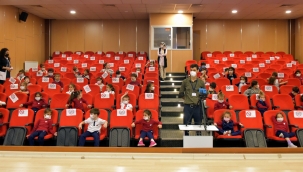 Aliağa Belediyesi'nden Öğrencilere Hayvan Sevgisi Semineri