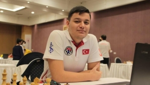 Aliağalı Atakan Mert Biçer Avrupa 3'üncüsü oldu