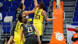 Fenerbahçe Beko: 71 - Aliağa Petkimspor: 63