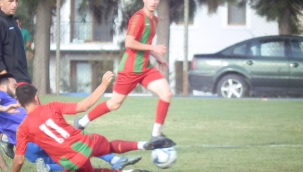 FOÇA BELEDİYESPOR HAZIRLIK MAÇINDA KSK U19'U 2-1 YENDİ