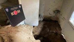 İzmir'de kaçak kazı yapılan eve polis baskını: 3 gözaltı