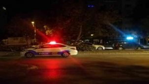 İzmir'de ticari taksi ile silahlı saldırı: 1 ölü
