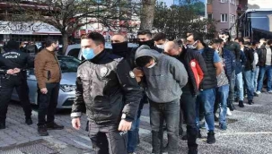 İzmir merkezli uyuşturucu operasyonunda 28 tutuklama