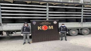 İzmir'de 2 milyon TL değerinde kaçak araç lastiği ele geçirildi 
