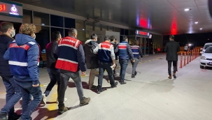 İzmir'de FETÖ'nün askeri kanadına operasyon:140 şüpheliye gözaltı