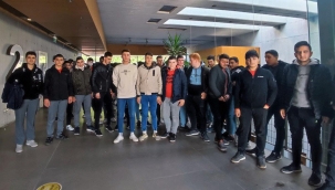 KINIKLI ÖĞRENCİLER "İYİ Kİ VARSIN EREN" DEDİ