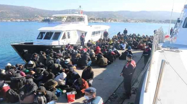 İzmir'de göçmen operasyonu: 226 göçmen ile 10 insan kaçakçısı yakalandı 