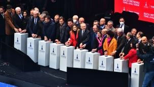 "İzmir'in dağlarında çiçekler çok açtı ve açmaya devam edecek"