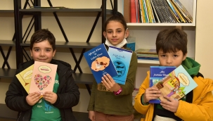 Aliağa Belediyesi'nden Okullara 5 Bin 260 Kitap