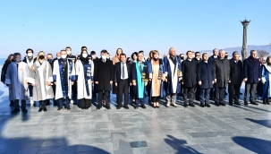 İzmir'de Tıp Bayramı kutlandı