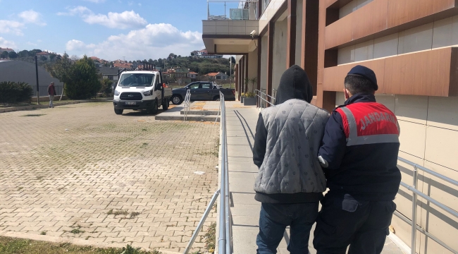 Kaçak göçmenler, Kamyonet içerisinde yakalandı