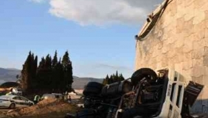 Menemen'de yüksek düşen kamyonun sürücüsü hayatını kaybetti