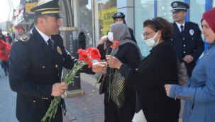 Aliağa Polisinden Anlamlı Kortej