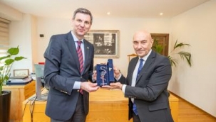 Başkan Soyer: "Milyonlarca insanı doyurabilecek gıdanın üçte biri çöpe gidiyor"