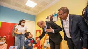 İzmir'de Roman Kültürü Araştırma Kütüphanesi açıldı