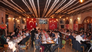 MHP Aliağa ilçe teşkilatı iftar yemeği verdi