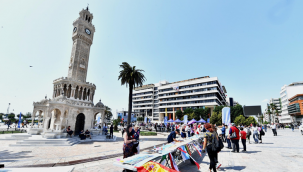 Suluboya Festivali İzmir'e renk kattı