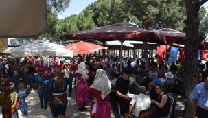 Aliağa'da Geleneksel Köy Hayrına Yoğun İlgi