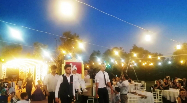 Denizli ailesinin mutlu günü