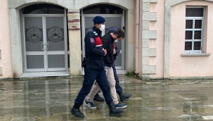 İzmir'de firari 12 zanlıyı yakaladı