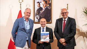 Kardeş kent Bremen heyeti Başkan Soyer'i ziyaret etti