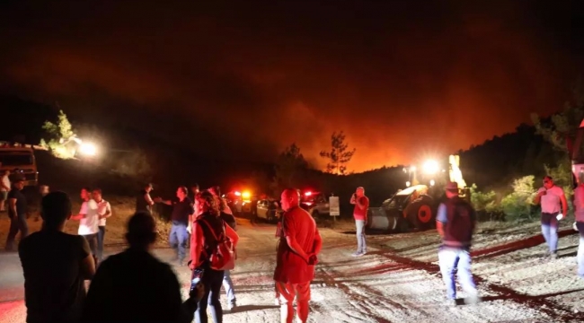 Marmaris'teki orman yangını devam ediyor