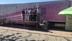 Pembe Tır Aliağa'ya Geliyor