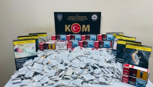 İzmir'de polisten kaçak sigara tütünü operasyonu