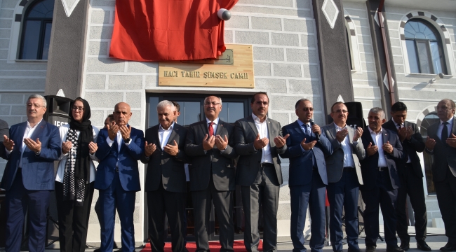 Bakan Kirişçi Ve Binali Yıldırım Aliağa'da Cami Açılışına Katıldı