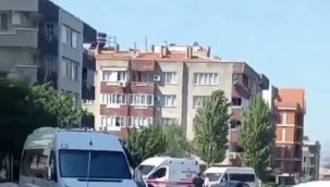 Bergama'da bir kişi hastanenin önündeki ambulansı çaldı