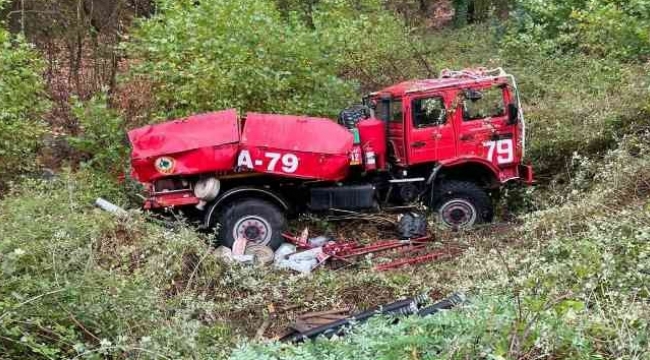 Bergama'da orman yangını ihbarına giden arazöz kaza yaptı
