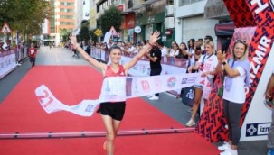 3 bin atlet İzmir'in 100. yılı için koştu