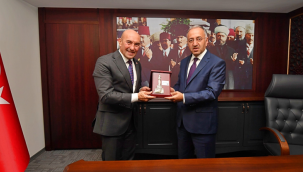 Başkan Soyer'den müftülüğe hayırlı olsun ziyareti