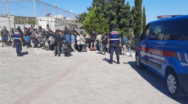 İzmir'de 343 düzensiz göçmen yakalanırken, 6 organizatörün ise tutuklandı