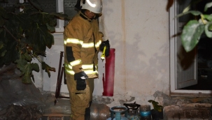 Aliağa'da meydana gelen patlamada 1'i çocuk 3 kişi yaralandı