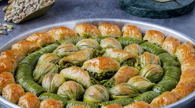 Baklava ihracatı fıstık stokçusuna rağmen 30 milyon dolara koşuyor