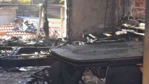 Boşanma aşamasındaki eşinin evini yaktı