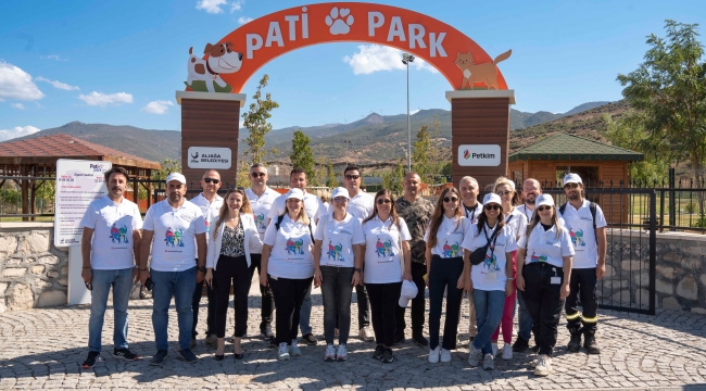 SOCAR Gönüllüleri'nden PatiPark'taki can dostlara ziyaret 