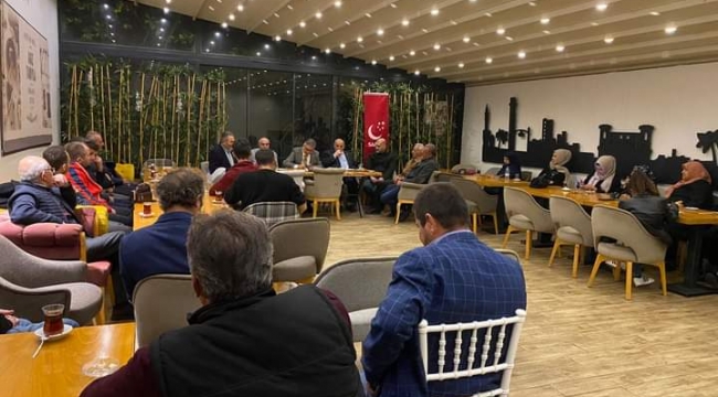 Aliağa'da Saadet Partisi "Muhabbet Çayı" programı düzenledi