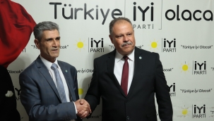 İYİ Parti Aliağa'da sürpriz!, Moğulkoç, Torlak lehine adaylıktan çekildi