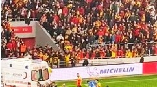  İzmir derbisinde olaylar çıktı, maç ertelendi