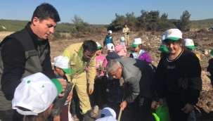 "Milli Ağaçlandırma Günü"nde Aliağa'da fidanlar toprakla buluşturuldu
