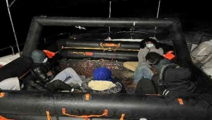 Yunanistan'ın ittiği 6 düzensiz göçmen kurtarıldı