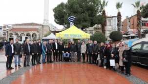 AK Parti İzmir İl Başkanı Kerem Ali Sürekli; "Türkiye Yüzyılı'na iz bırakacaklar…"