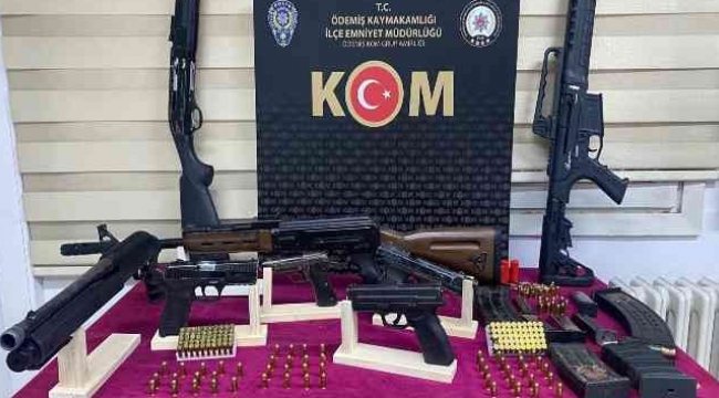 İzmir'de ruhsatsız silah operasyonu