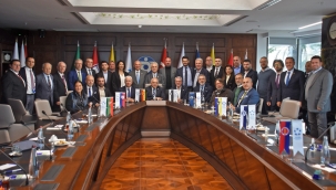 İZMİR KULÜPLERİ KOL KOLA, OMUZ OMUZA