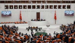 Meclis tatile giriyor... EYT 2023'e kaldı!